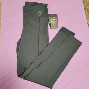 Leggings with holster for pepperspray or conceal and carry, Dark gray